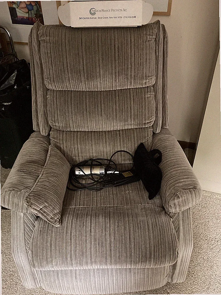 Recliner chair massage by American Massage Products